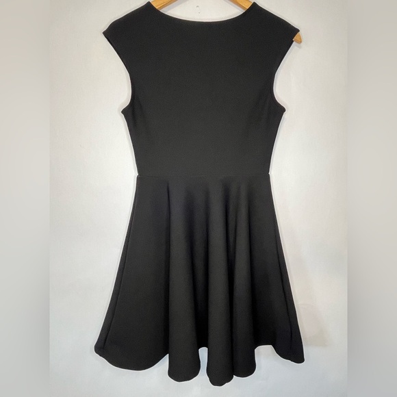 Karlie Fit n Flare Elegant Black Sleeveless A-Line Dress Women’s Size S - Picture 2 of 3
